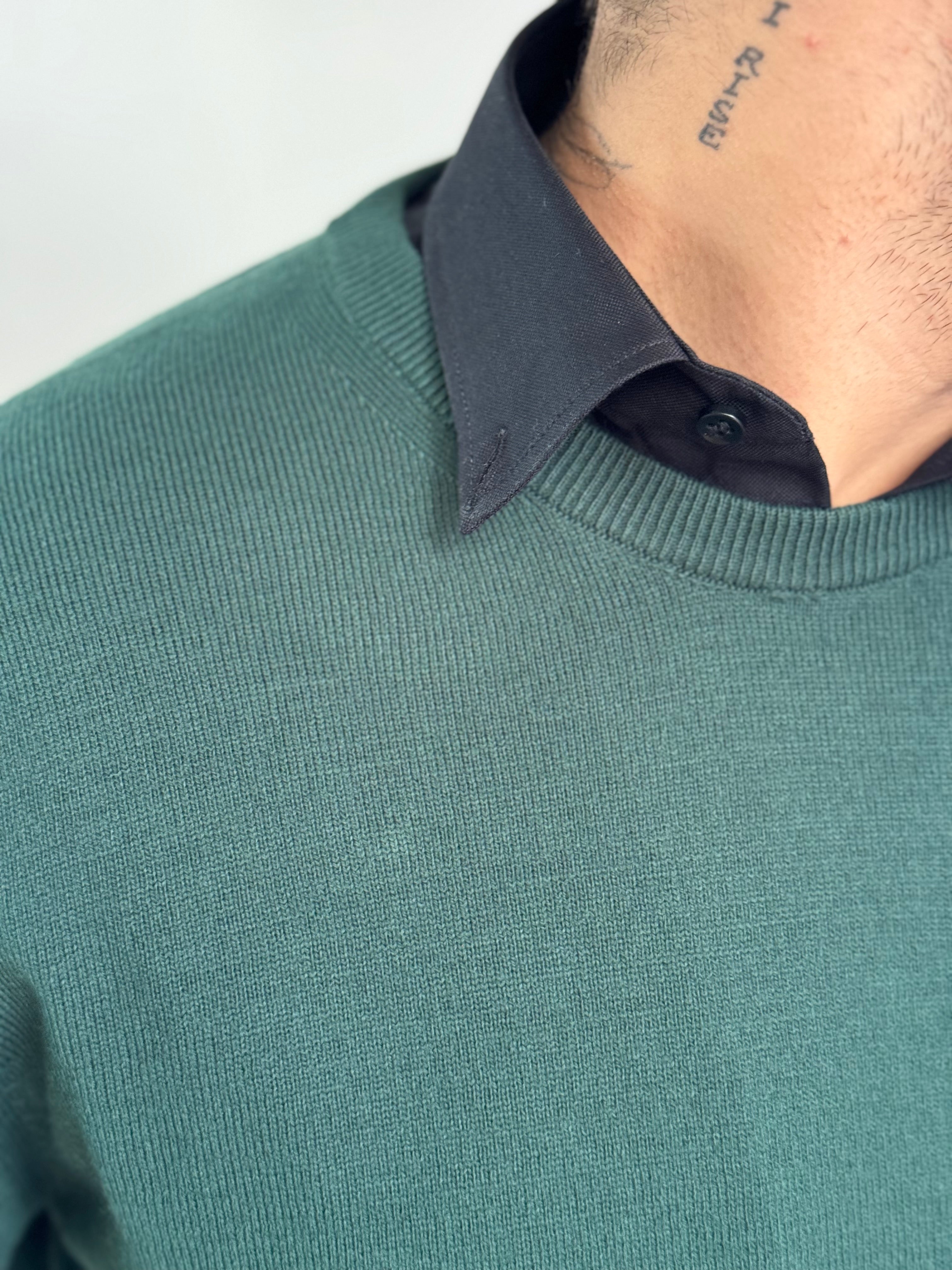 Maglione Uomo Verde Bottiglia – Girocollo in Cotone Leggero