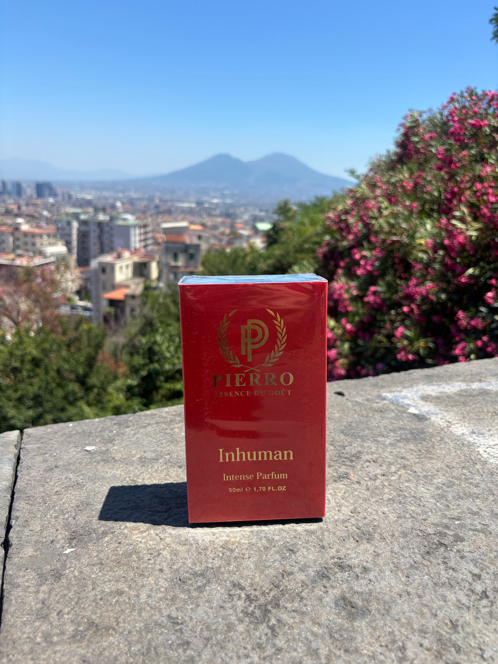 Inhuman - cremoso, seducente , avvolgente.