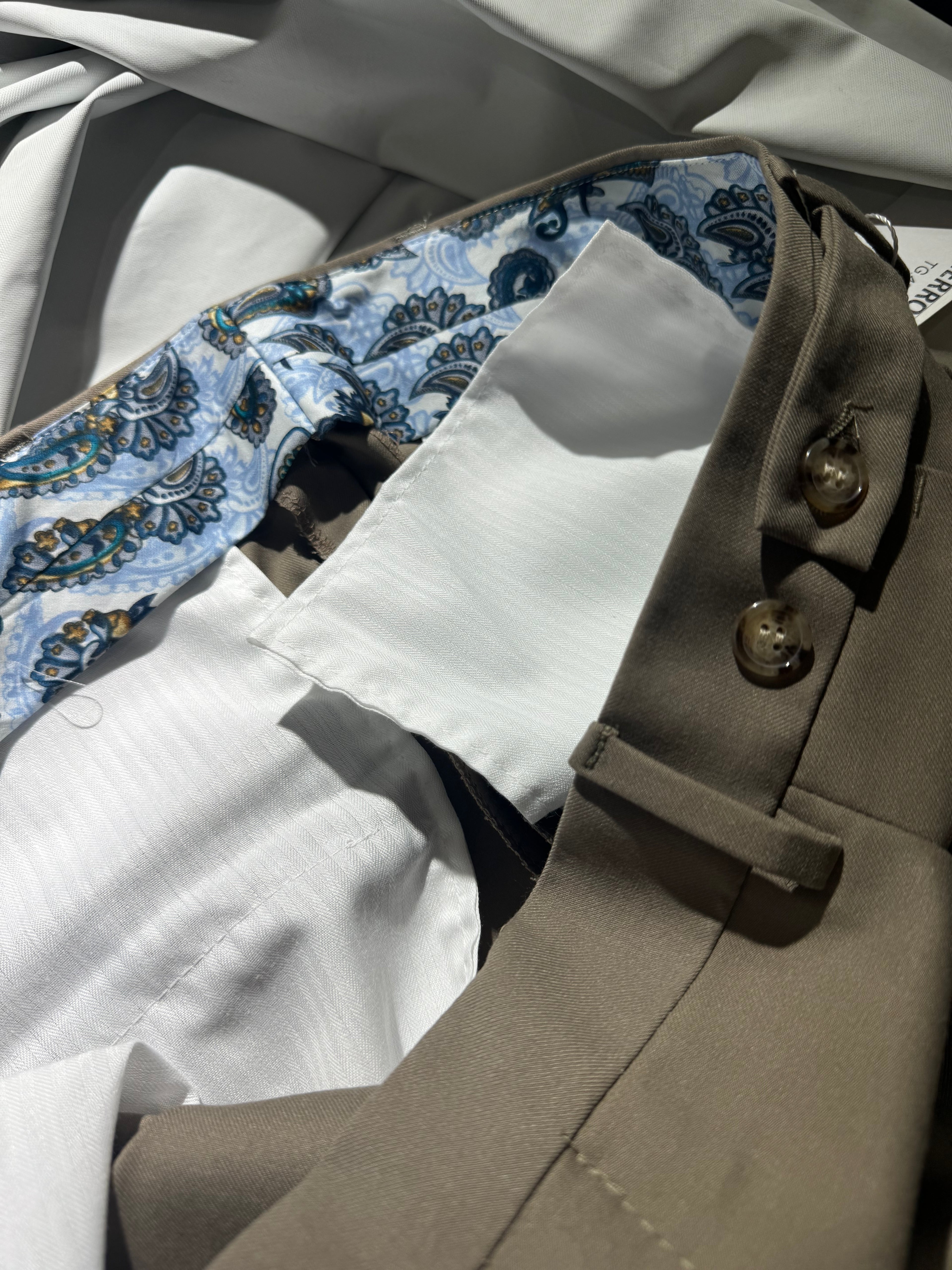 Pantaloni sartoriali 08 - frontal Pince