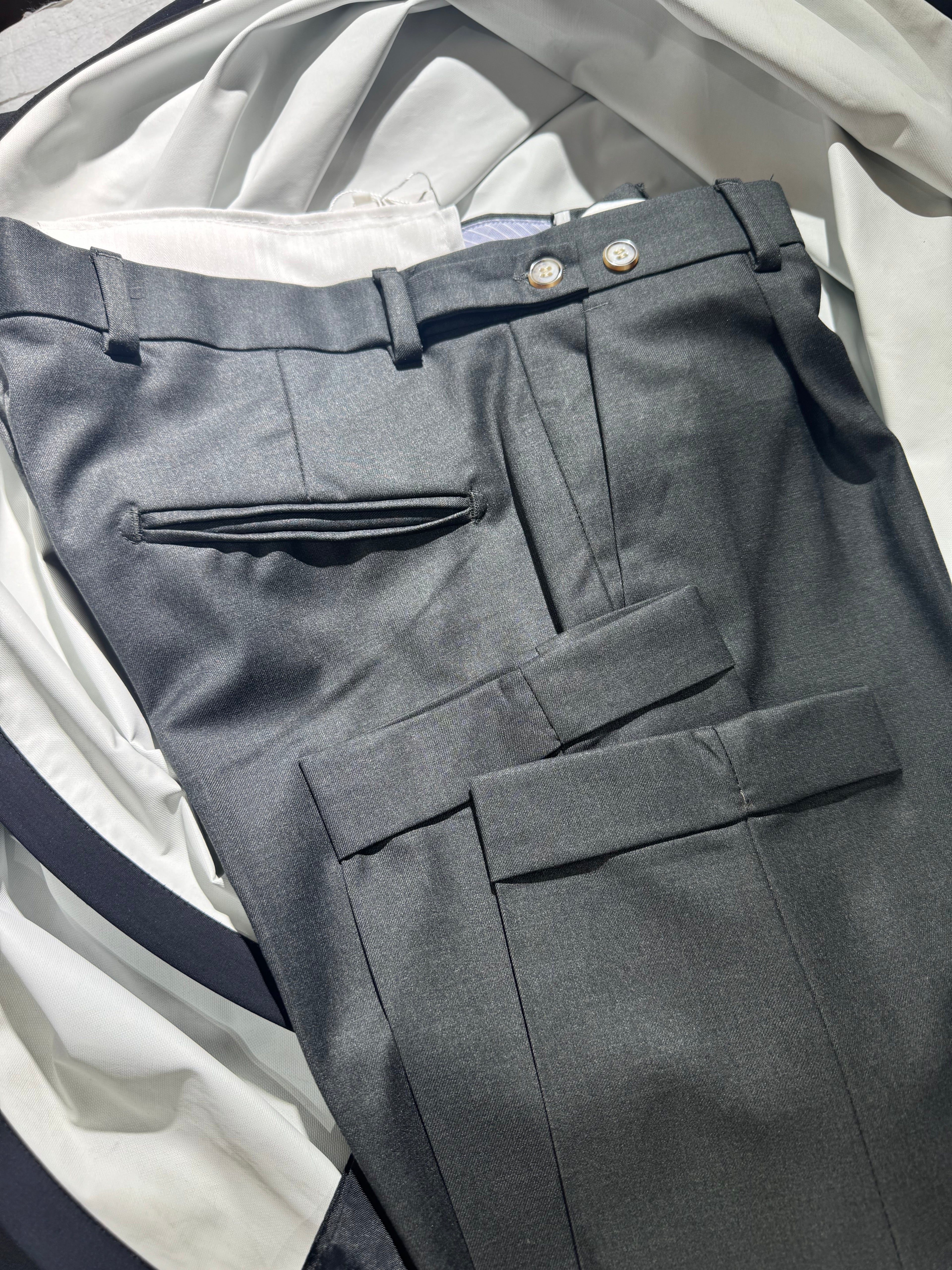 Pantaloni sartoriali 08 - frontal Pince